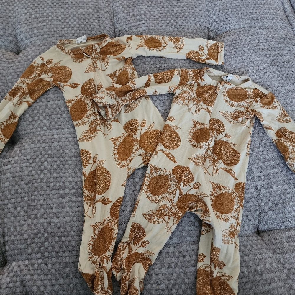 Kate Quinn Bamboo Sunflower Footies